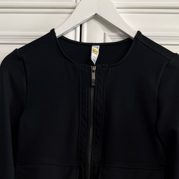 Lole Size XS Black Crew Neck Cropped Knit Bomber Jacket Zipper and Two Pockets - Picture 3 of 11
